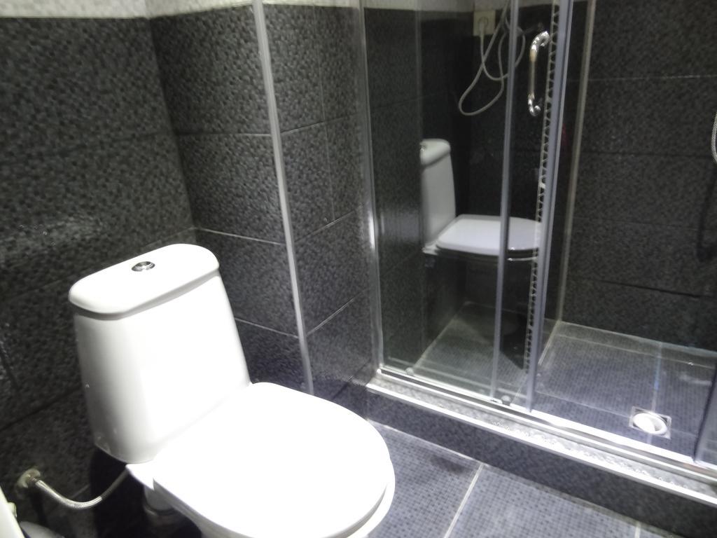 Apartment On Khimshiashvili บาทูมิ ห้อง รูปภาพ