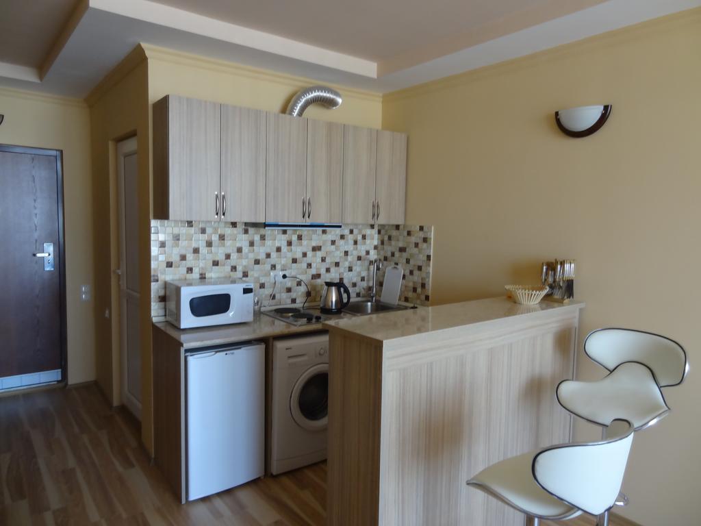 Apartment On Khimshiashvili บาทูมิ ภายนอก รูปภาพ