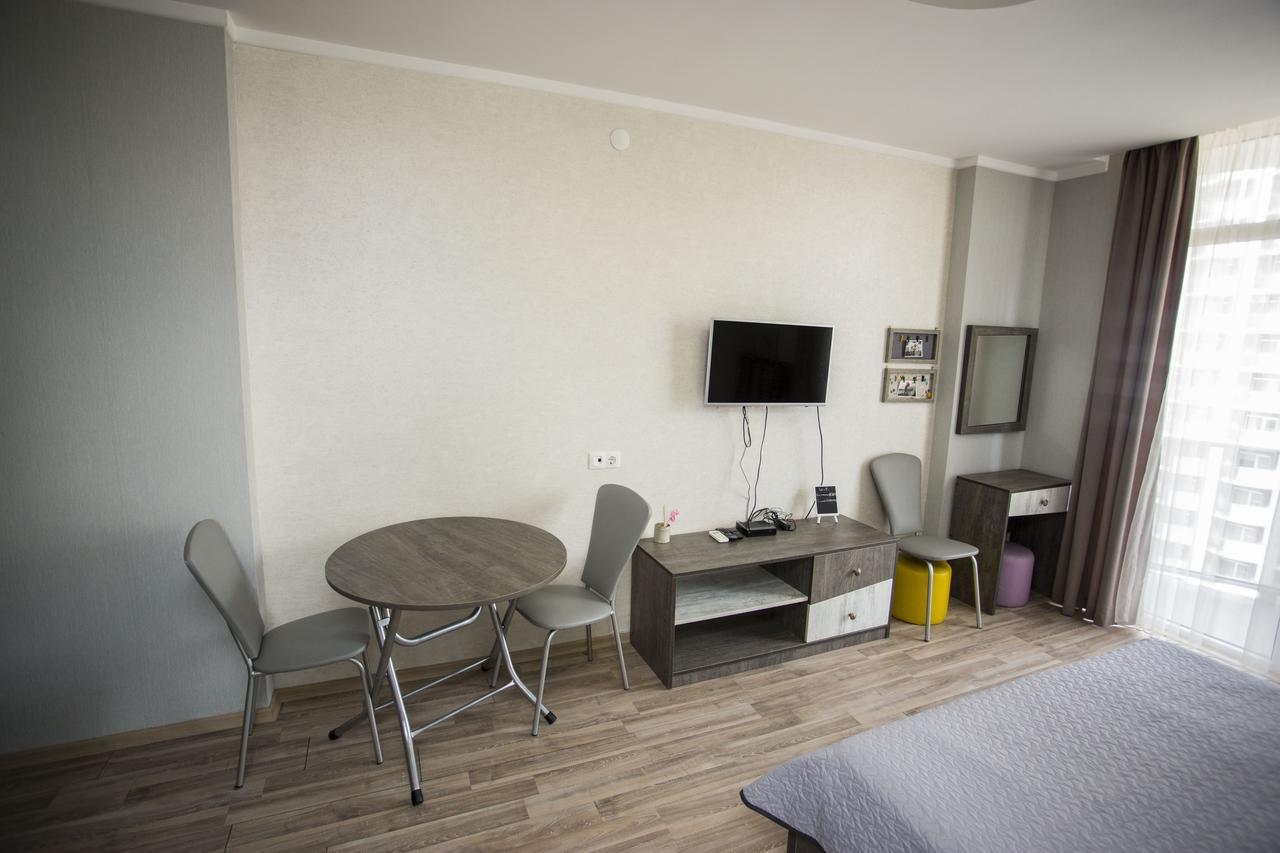 Apartment On Khimshiashvili บาทูมิ ภายนอก รูปภาพ